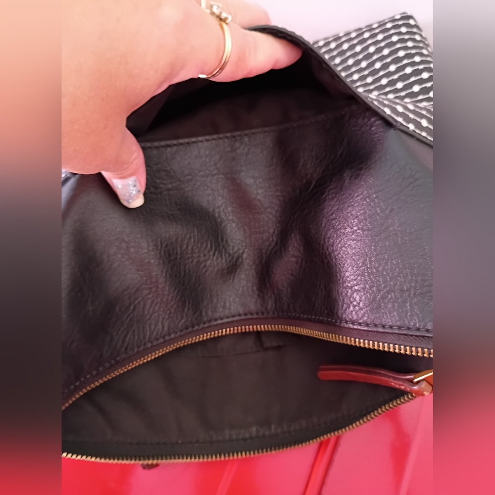 Fossil Black and White With Brown Adjustable Strap Women's Purse. - Picture 11 of 12